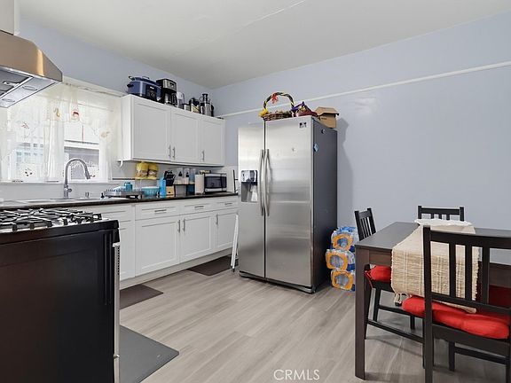5th image of 1007 E 42nd Pl