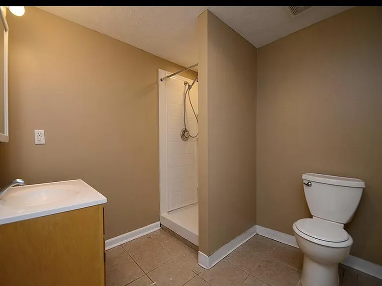 4355 S 41st Ave — Photo 2