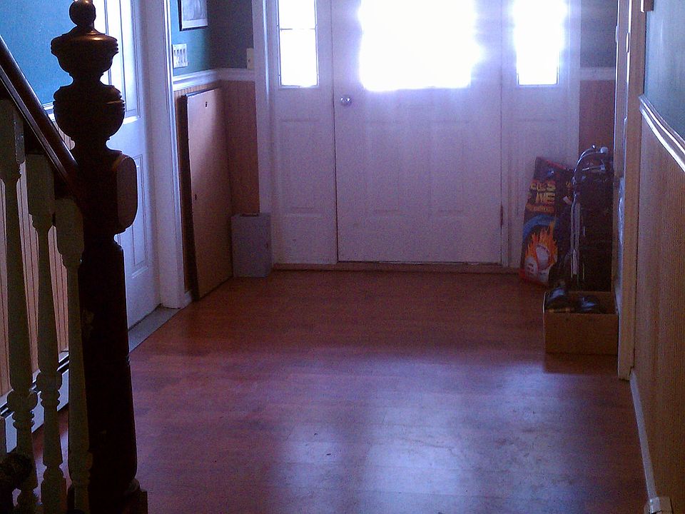 2nd image of 1297 E Main St APT 2