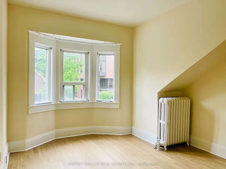 218 Heath St W #2 — Photo 7