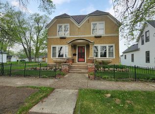 107 2nd St SW, Melrose, MN 56352