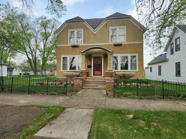 107 2nd St SW, Melrose, MN 56352