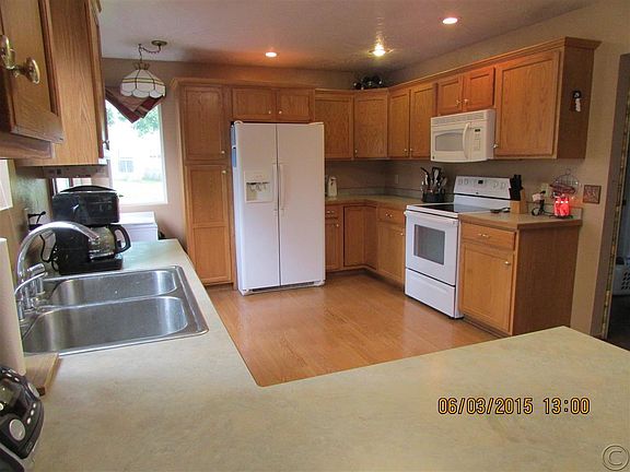 3rd image of 8460 Pheasant Dr
