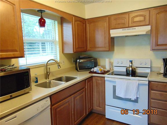 5th image of 618A Columbia St