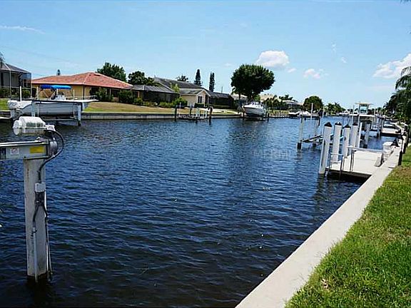 2nd image of 829 Bimini Ln