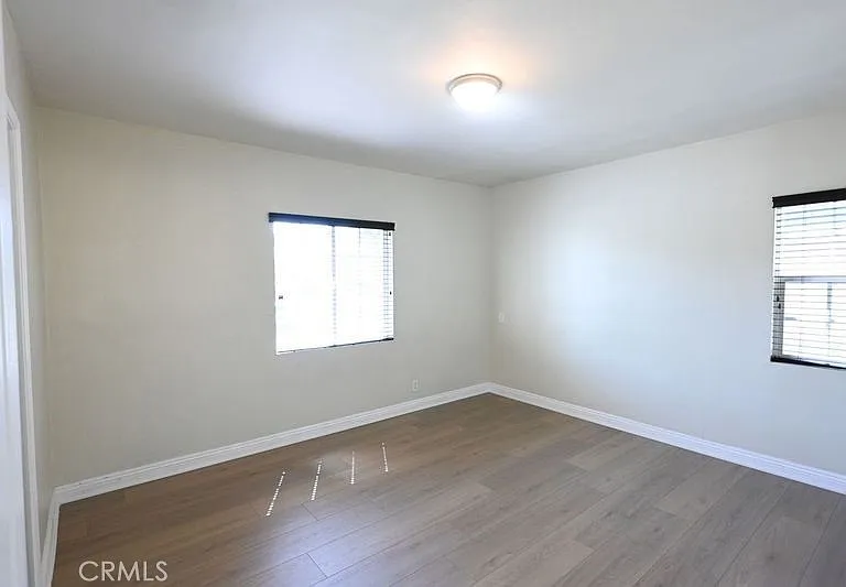 6437 Enfield Ave — Photo 24