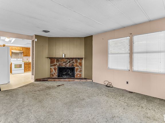 5th image of 699 Percival St