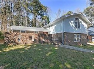 1038 Seven Springs Cir, Marietta, GA 30068
