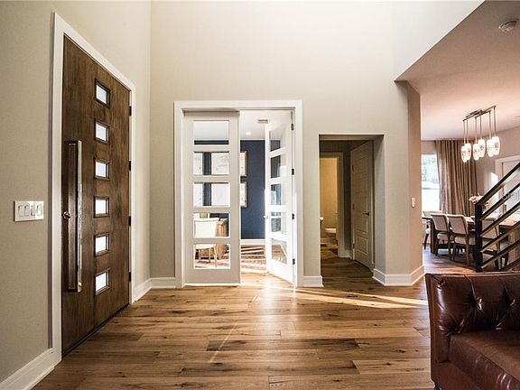 2nd image of 1409 Briercliff Dr