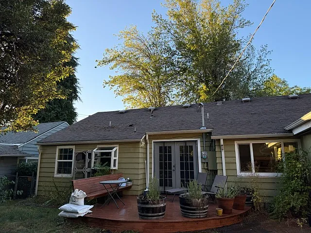 1978 E 19th Ave — Photo 2