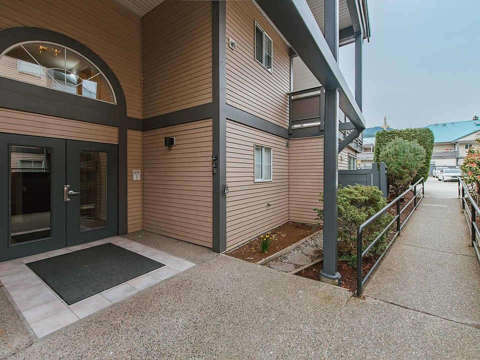 1st image of 689 Park Rd #45