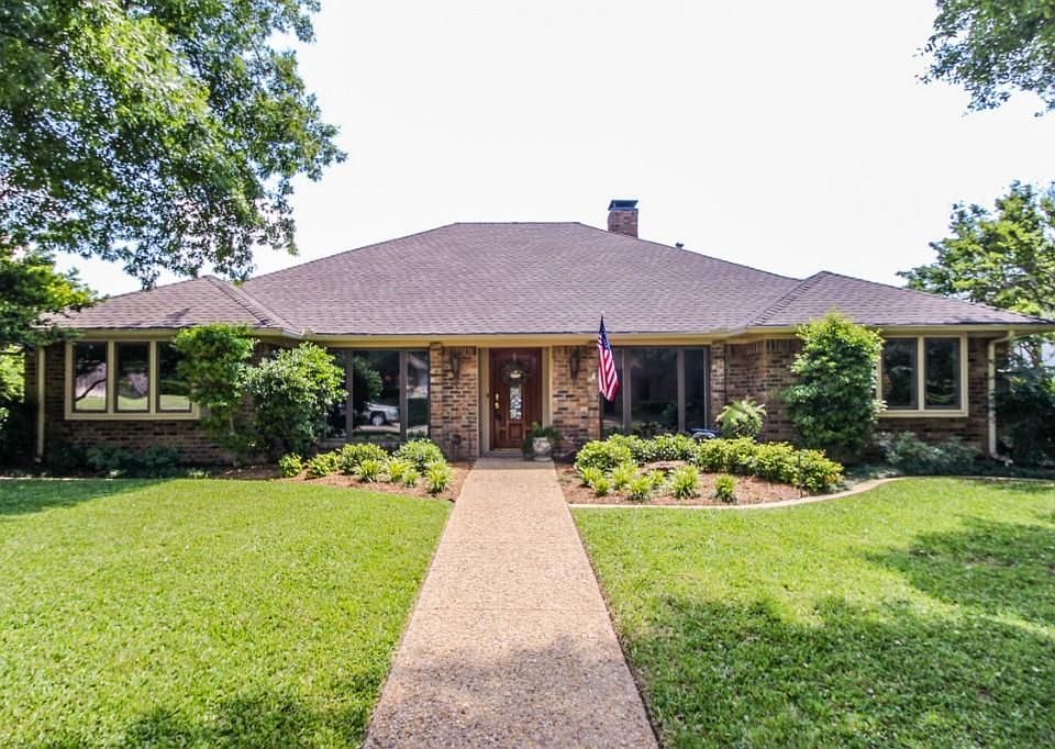 1st image of 3848 Santiago Dr