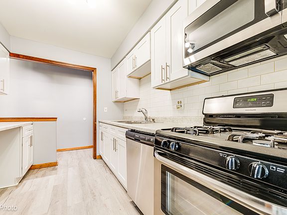 3rd image of 3100 Roberts Dr APT 8