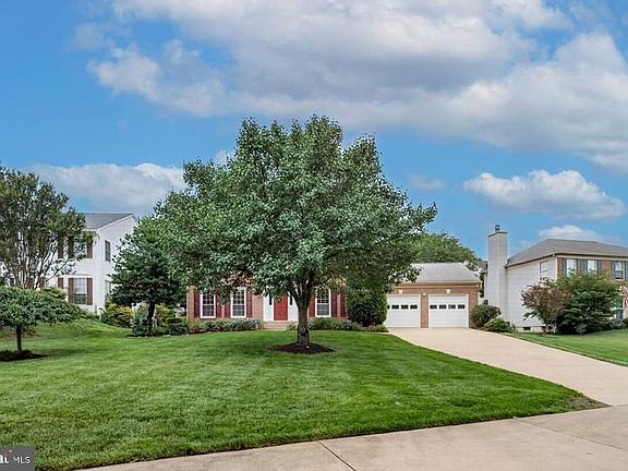 4th image of 12212 Meadowstream Ct