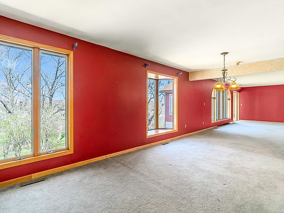 4th image of 9200 Park Dr
