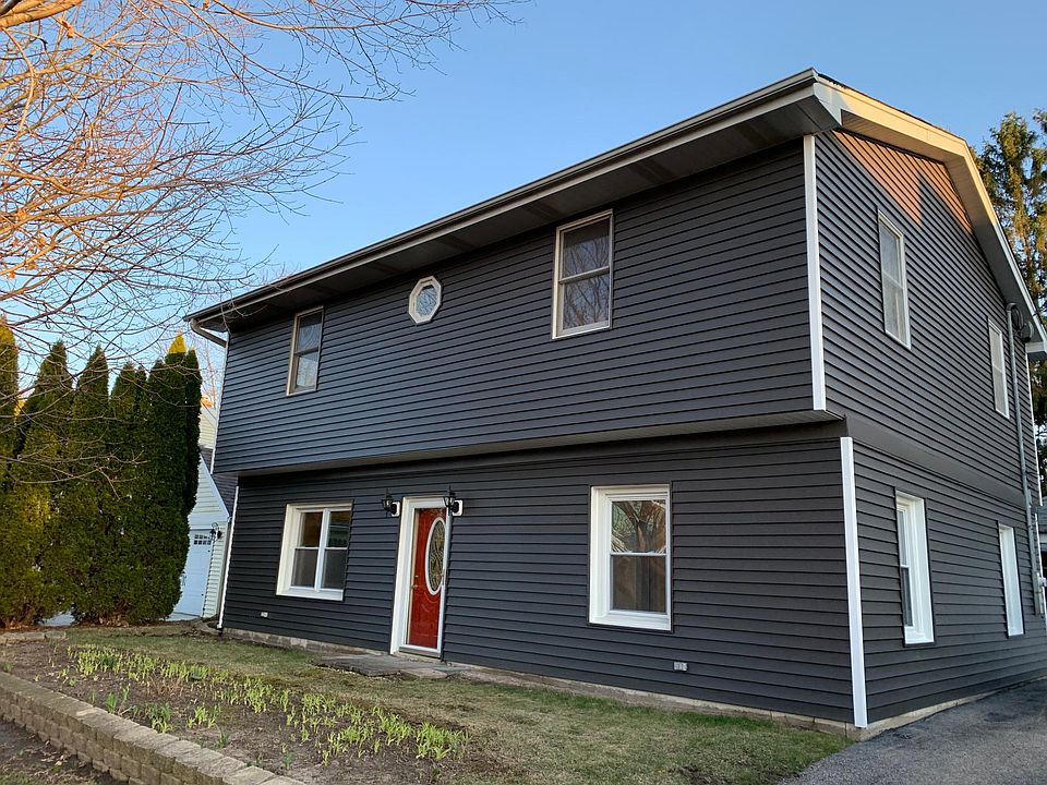1st image of 207 E Ellis Ave