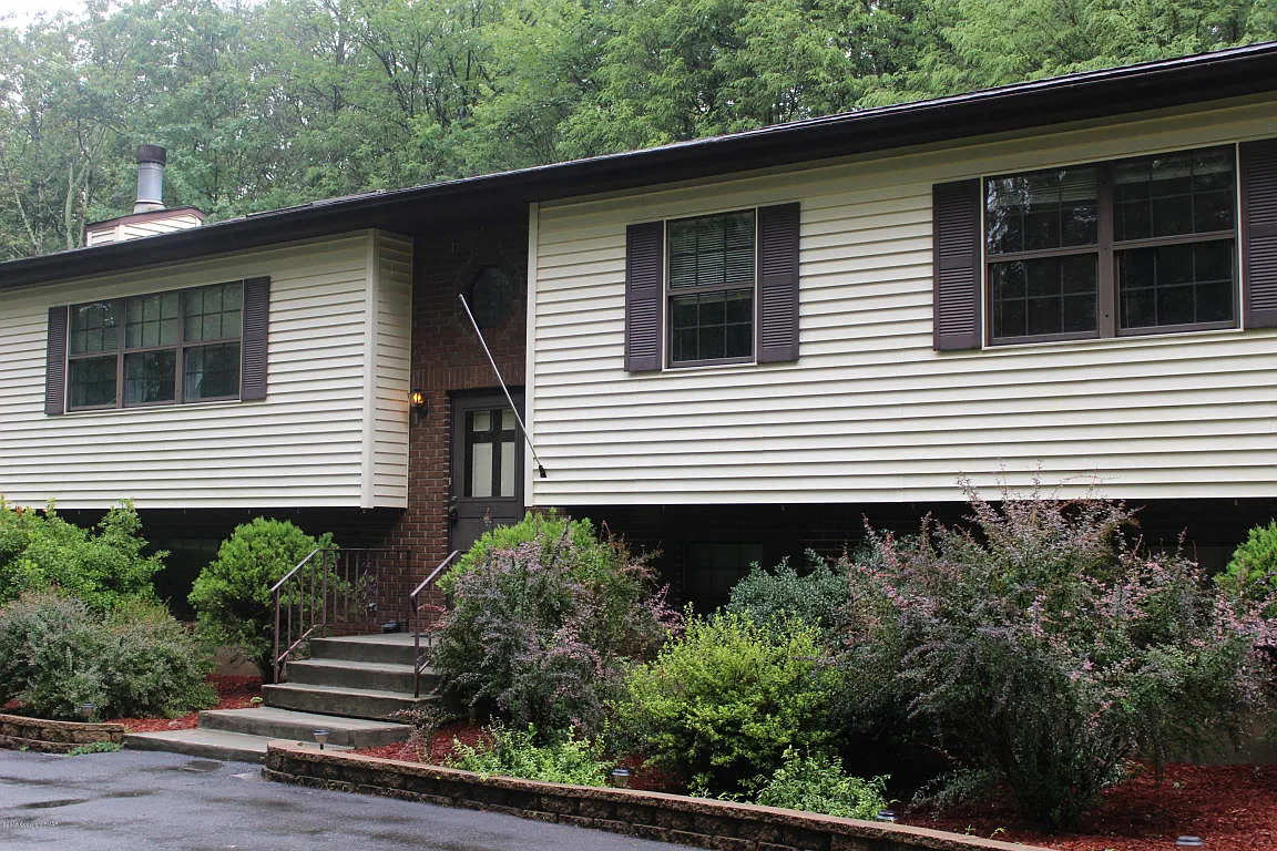 2670 Rising Hill Dr photo 1