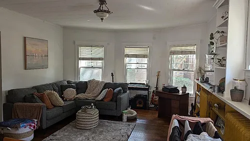 1099 Park Ave #1 Photo 1
