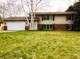 6466 Huntington Dr, Holland, MI 49423