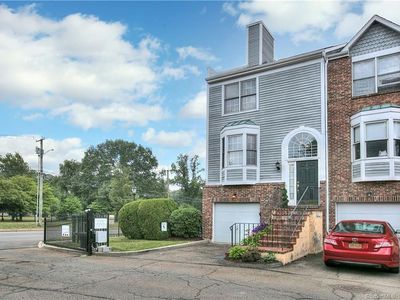 2612 North Avenue #F1, Bridgeport, CT, 06610
