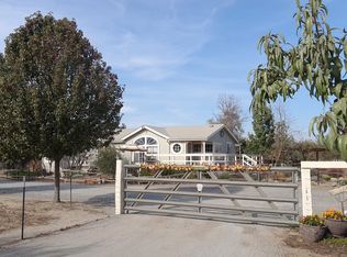 224 W Elkhorn Ave, Caruthers, CA