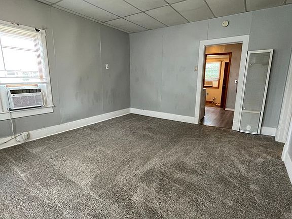3rd image of 504 Chestnut St