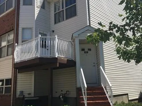 812 Harbortown Blvd, Perth Amboy, NJ 08861