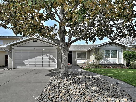 2nd image of 1089 Del Cambre Dr