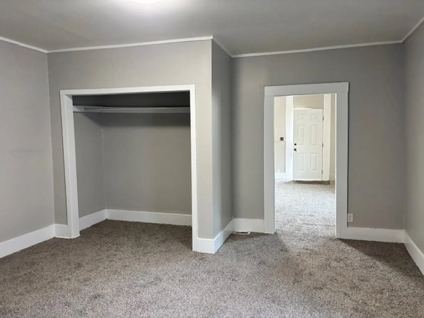 24 West Oregon Street Evansville, IN 47710 — Photo 4