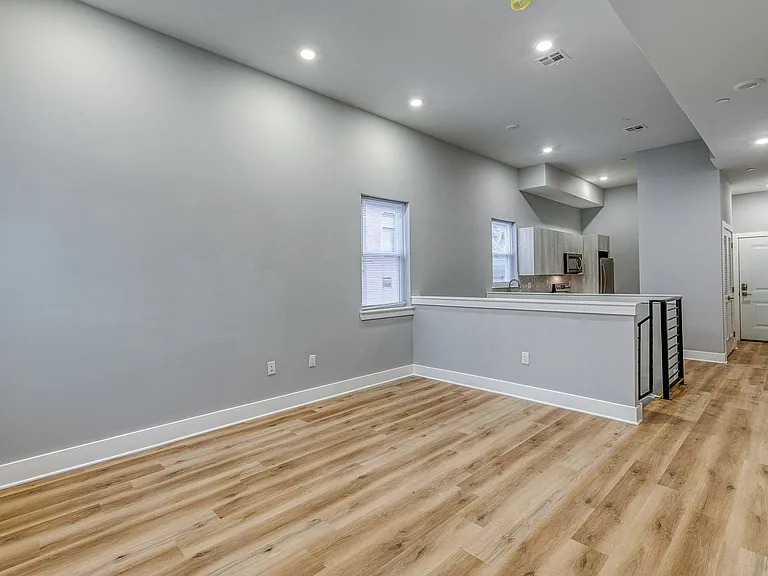 1728 Marlton Ave — Photo 5