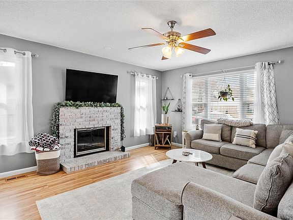 5th image of 1525 Royal Oak Ct
