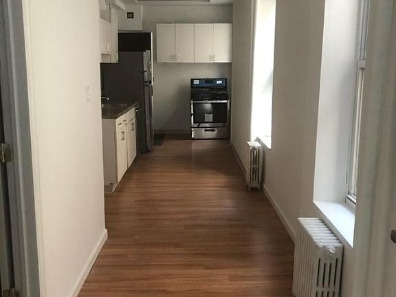 5th image of 313 E 53rd St APT 3A