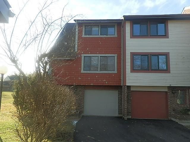 1st image of 6142 Persimmon Tree Ct