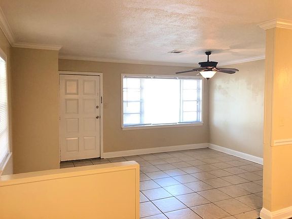 2nd image of 4511 Birdwell Ln