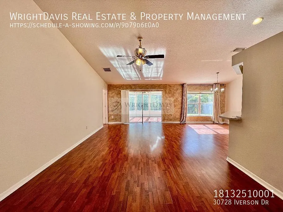 Beautiful 3/2 with 2 car garage in gated community! — Photo 4