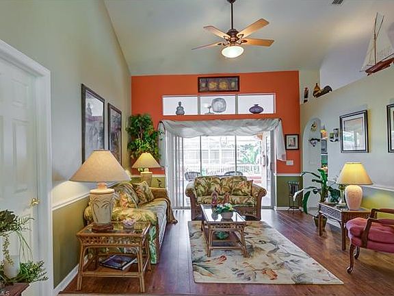 3rd image of 242 SW 37th Ter