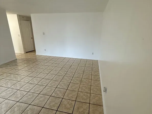 Rochelle Apartments, 3445 S 144th St APT 110, Seattle, WA 98168