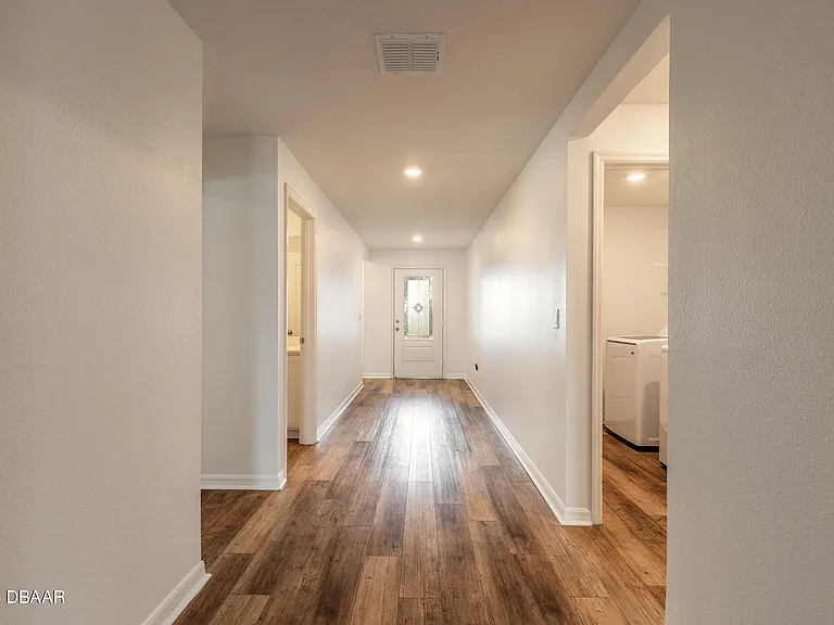 1009 Rosetta Dr — Photo 6