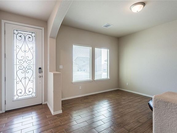 4th image of 7517 Wolf Creek Dr