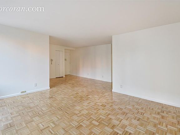 5th image of 2250 Broadway APT 6R