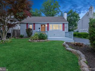 425 Grape St, Warminster, PA 18974