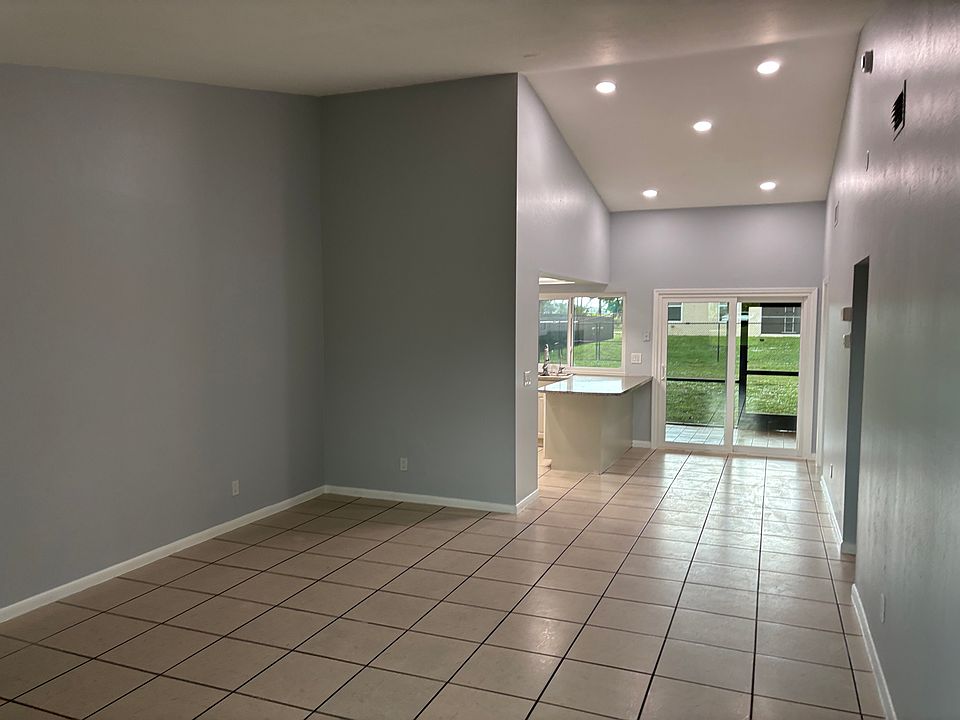 1st image of 24 NW 15th Pl
