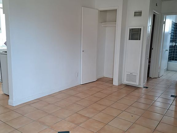 3rd image of 213 S Fresno St
