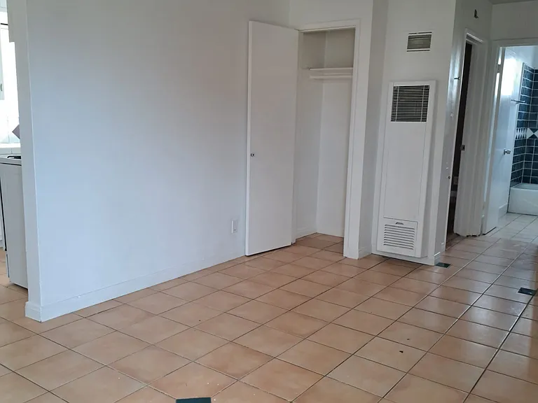 213 S Fresno St — Photo 3