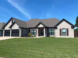 802 S 39th St, Paragould, AR 72450