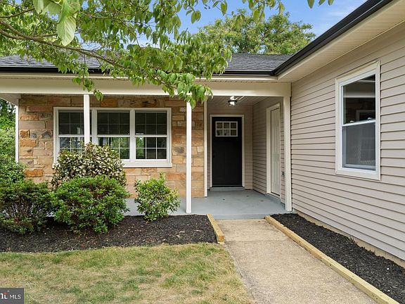 4th image of 43 Kingston Way