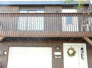 905 Camelot Dr, Pittsburgh, PA 15237