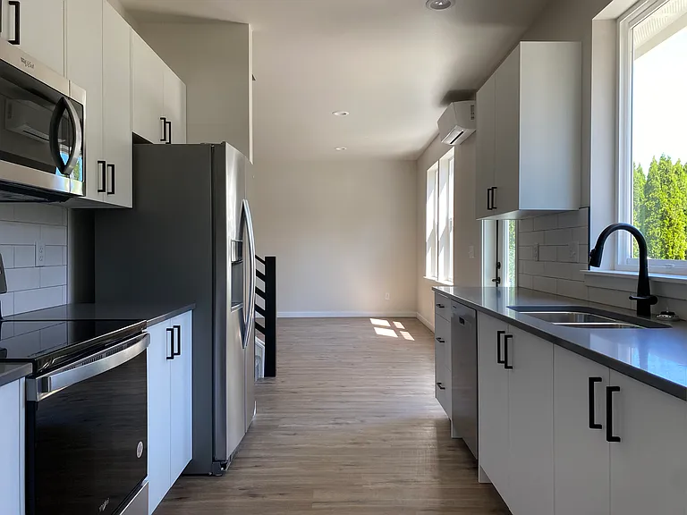 2058 Aaron Dr — Photo 53