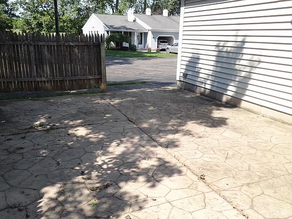 4th image of 151 Greenway Blvd