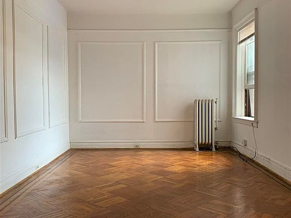 3rd image of 115 Highland Ave APT 16